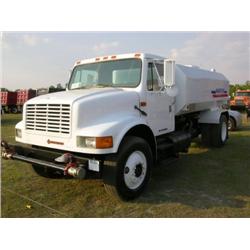 1990 INTERNATIONAL 4900 S/A WATER TRUCK