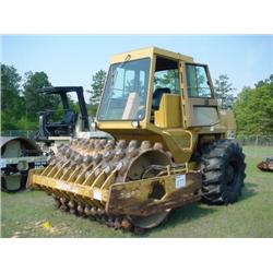 CAT CS553 VIBRATORY ROLLER