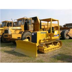 KOMATSU D37E CRAWLER TRACTOR