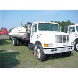1995 INTERNATIONAL 4900 S/A FLATBED