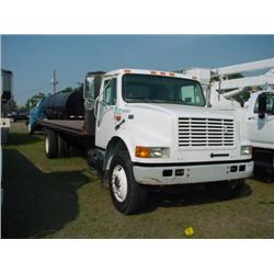 1995 INTERNATIONAL 4900 S/A FLATBED