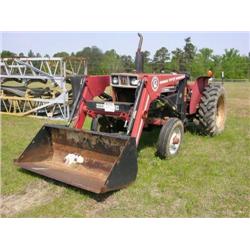 INTERNATIONAL 484 FARM TRACTOR