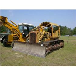 CAT D6 CRAWLER TRACTOR