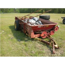 NEW HOLLAND 519 MANURE SPREADER