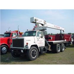 1988 GMC BRIGADIER T/A BOOM TRUCK