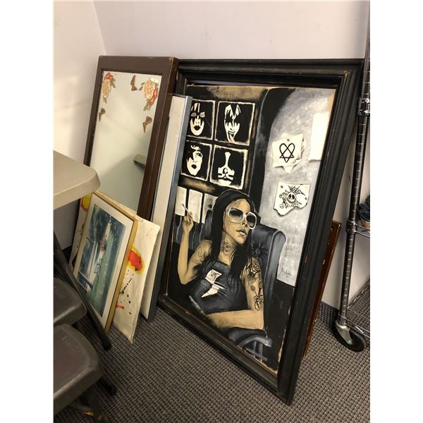 Large group of assorted portraits & mirrors