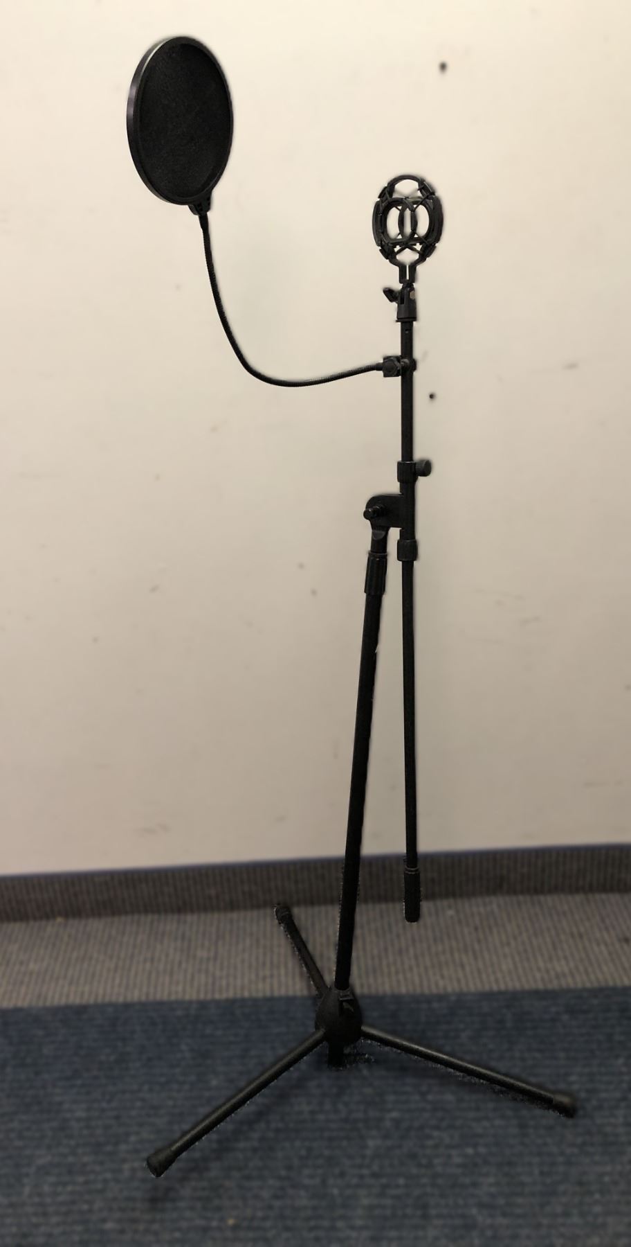 Adjustable Studio Recording Microphone Stand Adjustable Studio Recording Microphone Stand