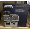Image 2 : New DeLonghi LA SPECIALISTA Arte Espresso & Cappuccino Maker EC9155M (retail $1,049.99)