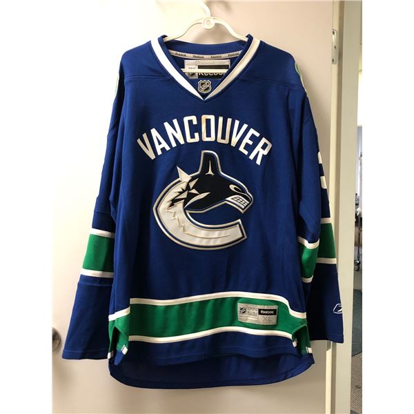 Vancouver Canucks - Cory Schneider #35 Official Licensed Jersey - Sz XL