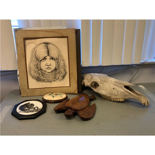Group of assorted decorative items - includes Rarotonga 2005 wooden sculpture / animal head skull /