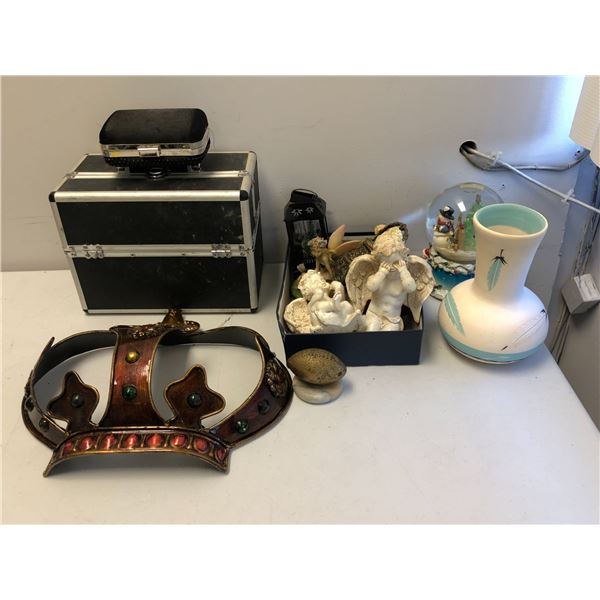 Group of assorted decorative items - includes metal decorative crown / Christmas snow globe / angel