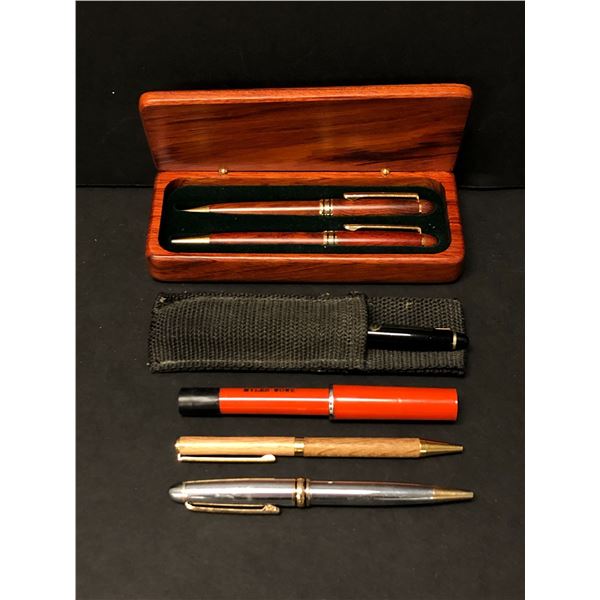 Group of approx 5 pens