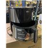 Image 2 : New Bella Pro Series 8qt air fryer w/ touch screen stainless steel - new demo unit, no box