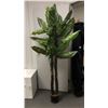 Image 1 : 80" artificial potted plant