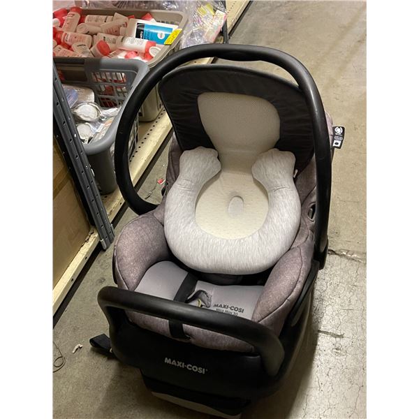 Maxi-Cozy baby car seat