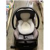 Image 2 : Maxi-Cozy baby car seat
