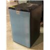 Image 2 : Royal Sovereign Compact Refrigerator