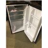 Image 4 : Royal Sovereign Compact Refrigerator