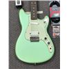 Image 2 : Fender Duo-Sonic HS Electric Guitar w/ Gibson electric and acoustic guitar strings/Boss clip-on tune