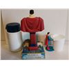 Image 5 : Superman thermos, cup, Justice League flashlight
