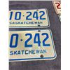 Image 3 : Pair of 1976 Saskatchewan license plates