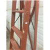 Image 2 : Wooden step ladder - 6'