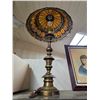 Image 2 : Tiffany-style lamp with leaded glass shade