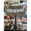 Image 6 : Tiffany-style lamp with leaded glass shade