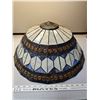 Image 7 : Tiffany-style lamp with leaded glass shade
