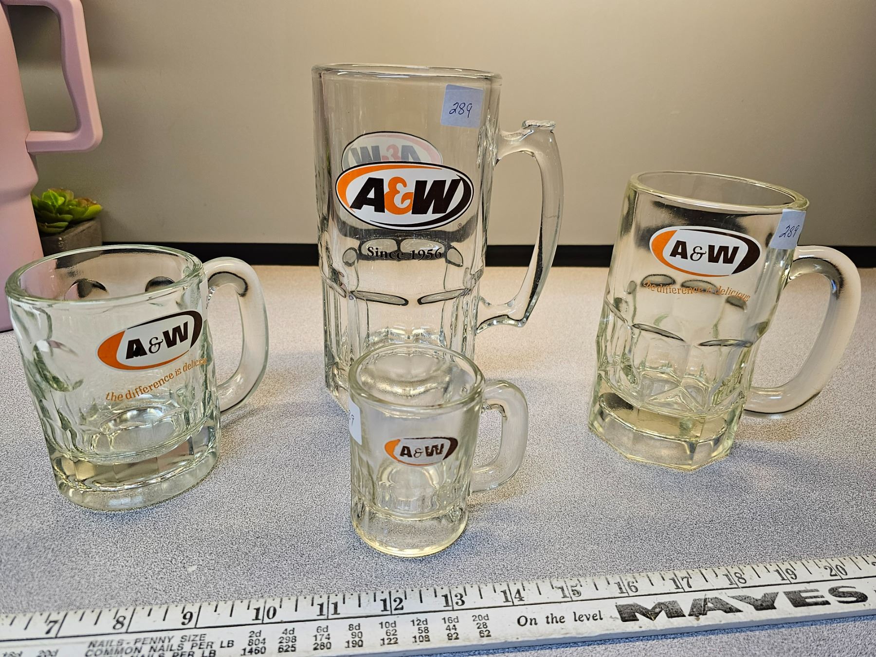 4 A&W mugs Schmalz Auctions