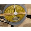 Image 1 : 1 beautiful, vintage scale with gold, rose pattern, detailing