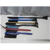 Image 1 : snow brushes