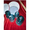 Image 7 : 7 pieces of vintage tin enamelware and 5 glass insulators (all have chips)
