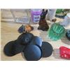 Image 2 : lot of décor items - vases, candle holders, etc.