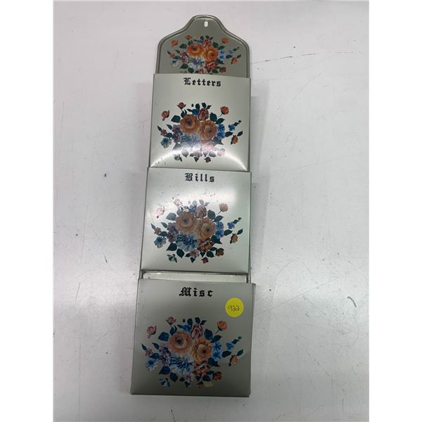 Letter holder - metal