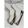 Image 3 : 2 pairs of ice skates - ladies sz 9 & men's sz 10
