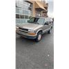 Image 1 : 2000 CHEVY BLAZER SUV 4.3L V6 4WD VIN 1GNDT13W5Y2405776 - GASOLINE - KM 339577 - ABS AND CHECK ENGIN