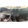 Image 8 : 2000 CHEVY BLAZER SUV 4.3L V6 4WD VIN 1GNDT13W5Y2405776 - GASOLINE - KM 339577 - ABS AND CHECK ENGIN