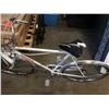Image 6 : LATE 1960S 3 SPEED HUB ROAD BIKE