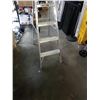 Image 2 : 5FT ALUMINUM A FRAME STEP LADDER