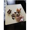 Image 1 : LOT OF VARIOUS COLLECTIBLE ROCK AND STONE, AND SUNGLASS CASE W/ CHAIN