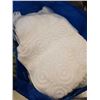 Image 2 : LOT OF TOWELS 10+
