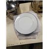 Image 3 : SET OF 12 LINENS N THINGS DINNER PLATES AND 2 STEAMER POTS