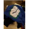 Image 3 : LOT OF CANUCKS APPAREL, CANUCK ROBE AND MORE