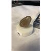 Image 3 : AGATE SLICE DISPLAY WITH NATURAL CITRINE AND EVERYDAY WITCH TAROT CARDS