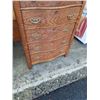 Image 2 : VINTAGE 5 DRAWER DRESSER