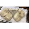 Image 7 : 3 VINTAGE MINK AND FUR SHAWLS