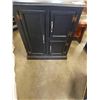 Image 2 : VINTAGE 3 DOOR CABINET