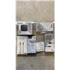 Image 1 : LOT OF CHARGER, CABLES, AND CORDS