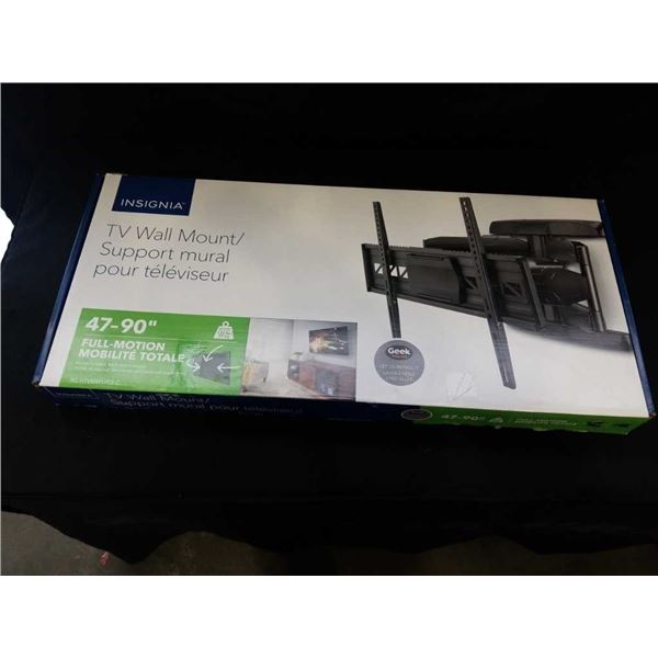 INSIGNIA 47 -90  FULL MOTION WALL MOUNT - RETAIL $199